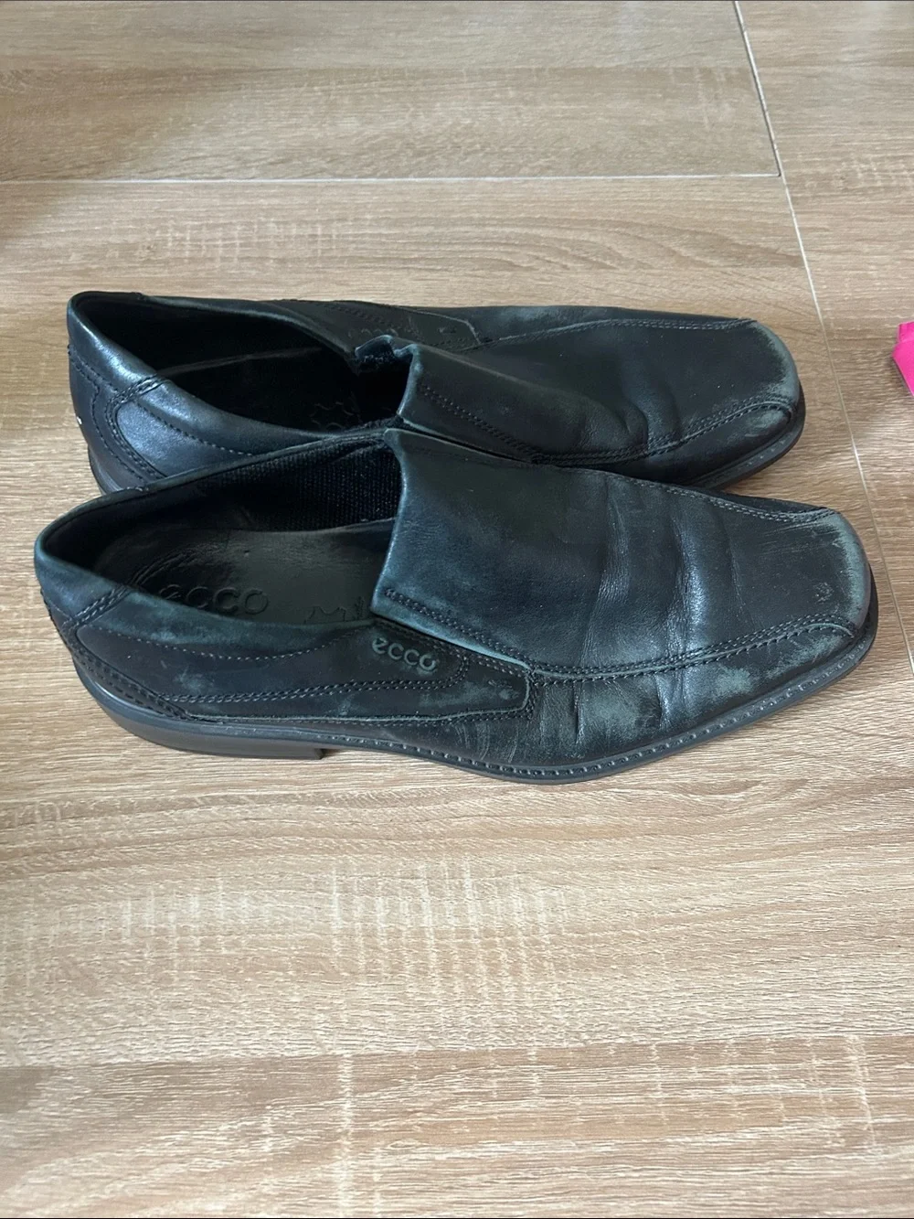 Ecco Black Men’s Leather Slip-On Loafers
